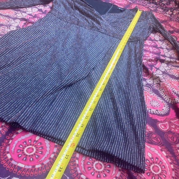 Guess Sparkle Wrap Dress Glittery Stretchy Lined LongSleeve V-Neck Mini LBD EUC - Picture 13 of 14